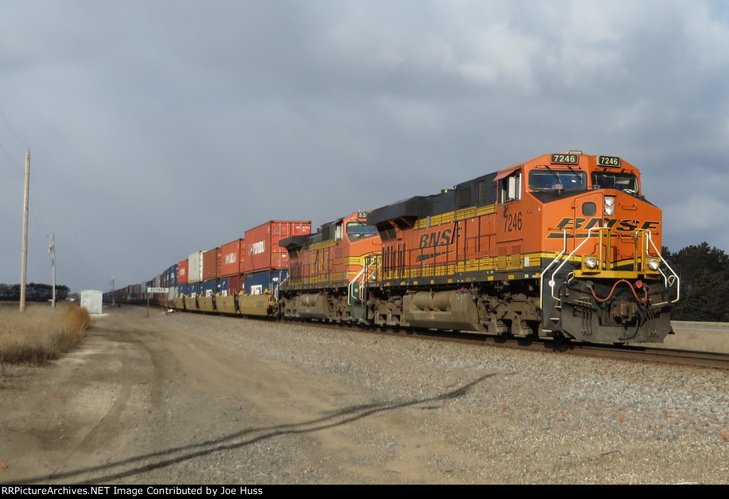 BNSF 7246 EAST